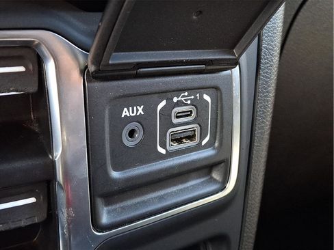 Used 2022 Jeep Wrangler Unlimited Sport image 23