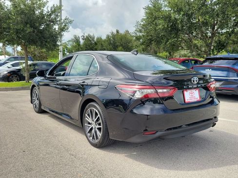 Certified 2023 Toyota Camry XLE FWD image 6