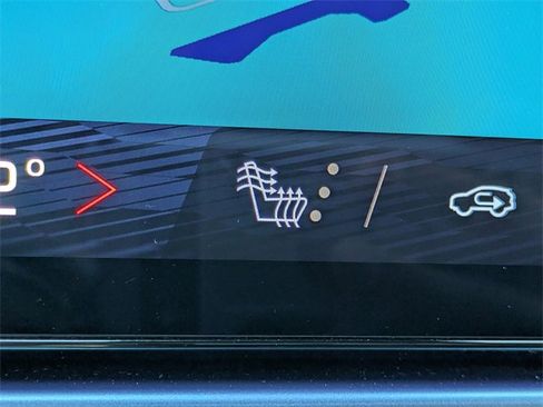 Used 2025 Chevrolet Equinox EV LT w/ Convenience Package image 20