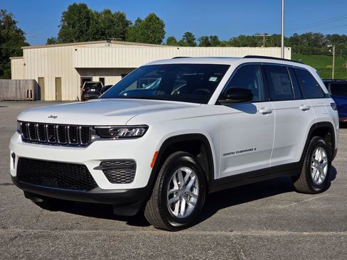 New 2025 Jeep Grand Cherokee Laredo X w/ Luxury Tech Group I image 2