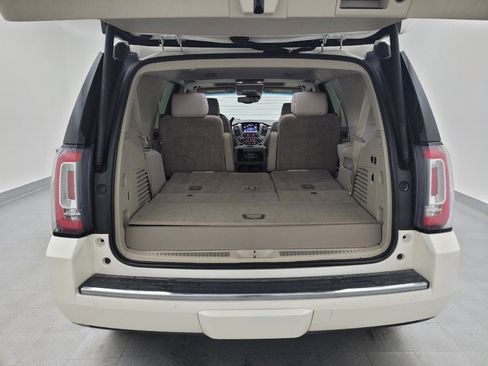 Used 2015 GMC Yukon Denali w/ Premium Package image 29