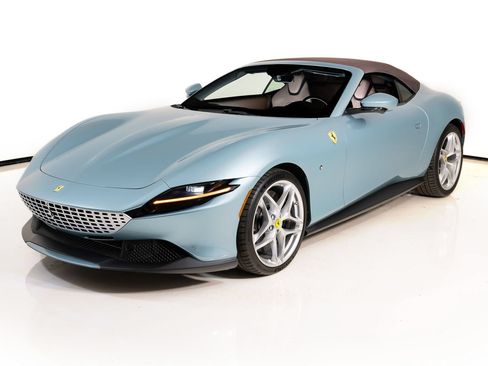 Certified 2025 Ferrari Roma Spider RWD image 21
