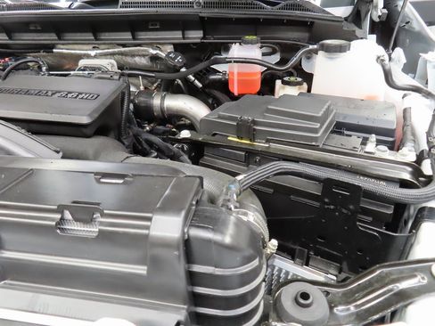 Used 2025 GMC Sierra 2500 SLE image 20