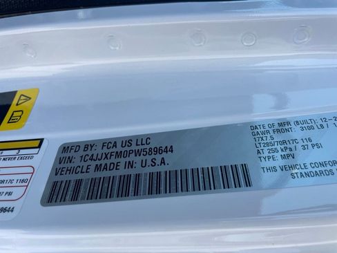 Used 2023 Jeep Wrangler Unlimited Rubicon image 12