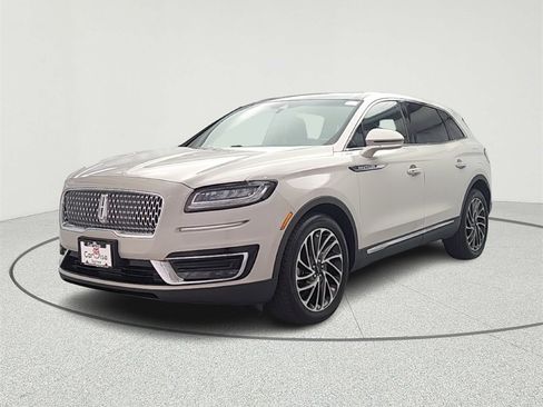 Used 2019 Lincoln Nautilus Reserve image 3