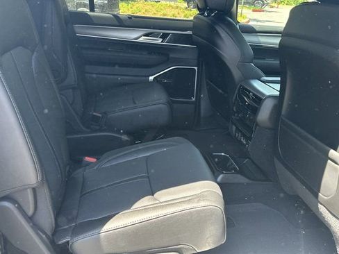 New 2026 Jeep Grand Wagoneer Limited image 16