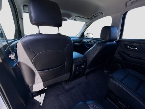 Used 2020 Chevrolet Traverse RS image 25