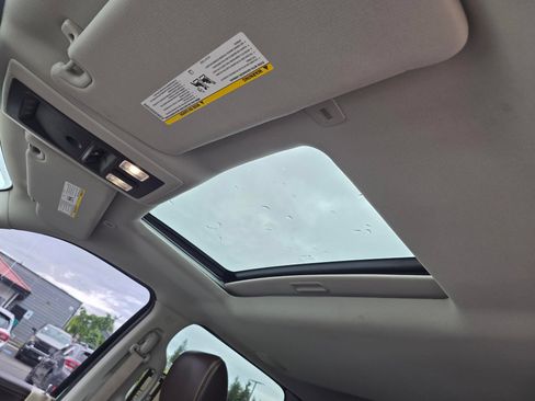 Used 2017 RAM 3500 Laramie Longhorn w/ Convenience Group AWD/4WD image 18