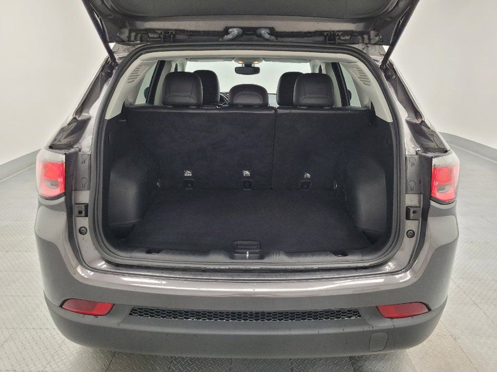 Used 2019 Jeep Compass Latitude w/ Popular Equipment Group AWD/4WD image 29