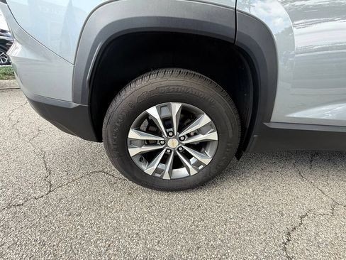 Used 2025 Chevrolet Equinox LT AWD/4WD image 32