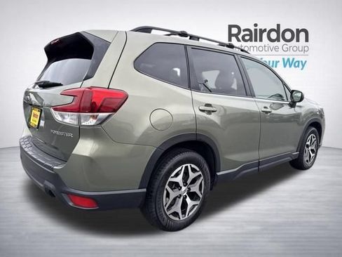 Used 2020 Subaru Forester Premium AWD/4WD image 7