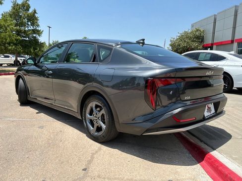 Used 2025 Kia K4 FWD image 8