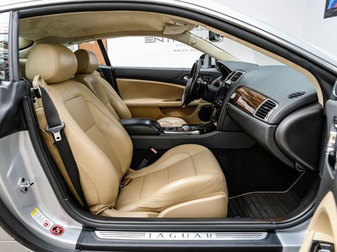 Used 2012 Jaguar XK Coupe image 29