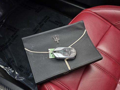 Used 2018 Maserati Ghibli S GranSport image 34