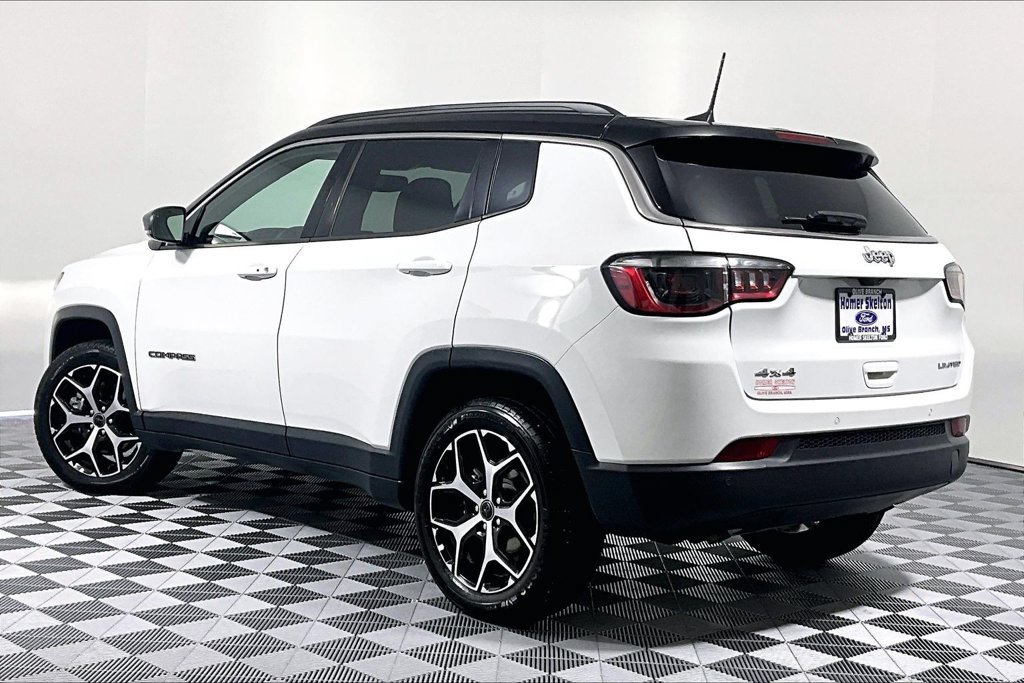 Used 2025 Jeep Compass Limited AWD/4WD image 11