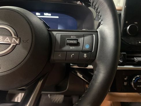 Used 2024 Nissan Pathfinder Platinum image 28