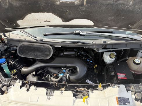 Used 2015 Ford Transit 250 130 Low Roof w/ Exterior Upgrade Package RWD image 22