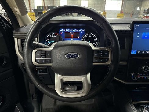 Used 2024 Ford Expedition Max XLT image 19