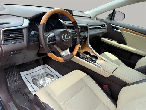 Used 2018 Lexus RX 350L FWD w/ Premium Package image 15