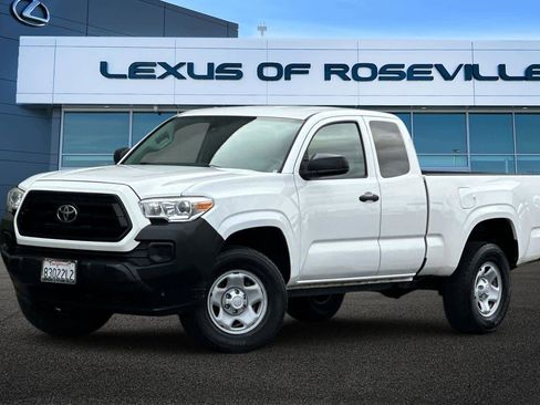 Used 2020 Toyota Tacoma SR image 1