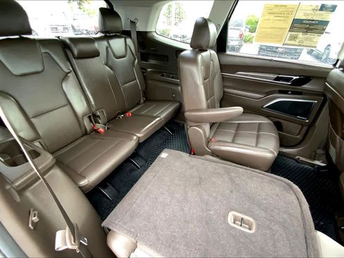 Used 2020 Kia Telluride SX w/ Towing Package image 18