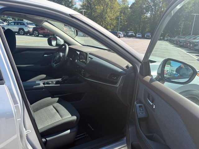 Used 2023 Nissan Rogue SV AWD/4WD image 27