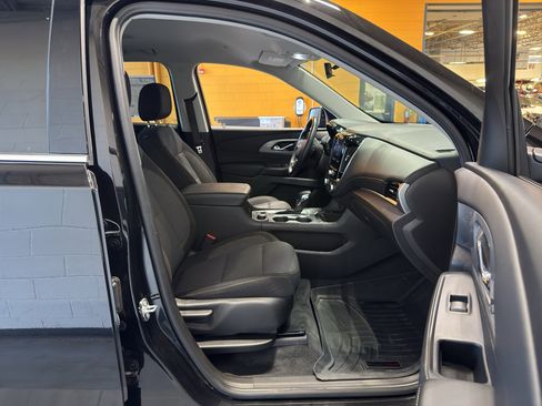 Used 2021 Chevrolet Traverse LT AWD/4WD image 19