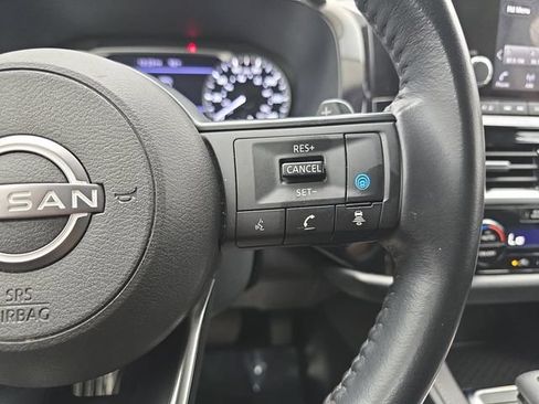 Used 2024 Nissan Pathfinder SV FWD image 18