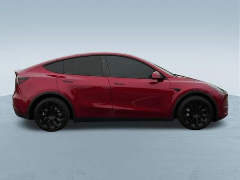Used 2024 Tesla Model Y Long Range AWD/4WD image 10