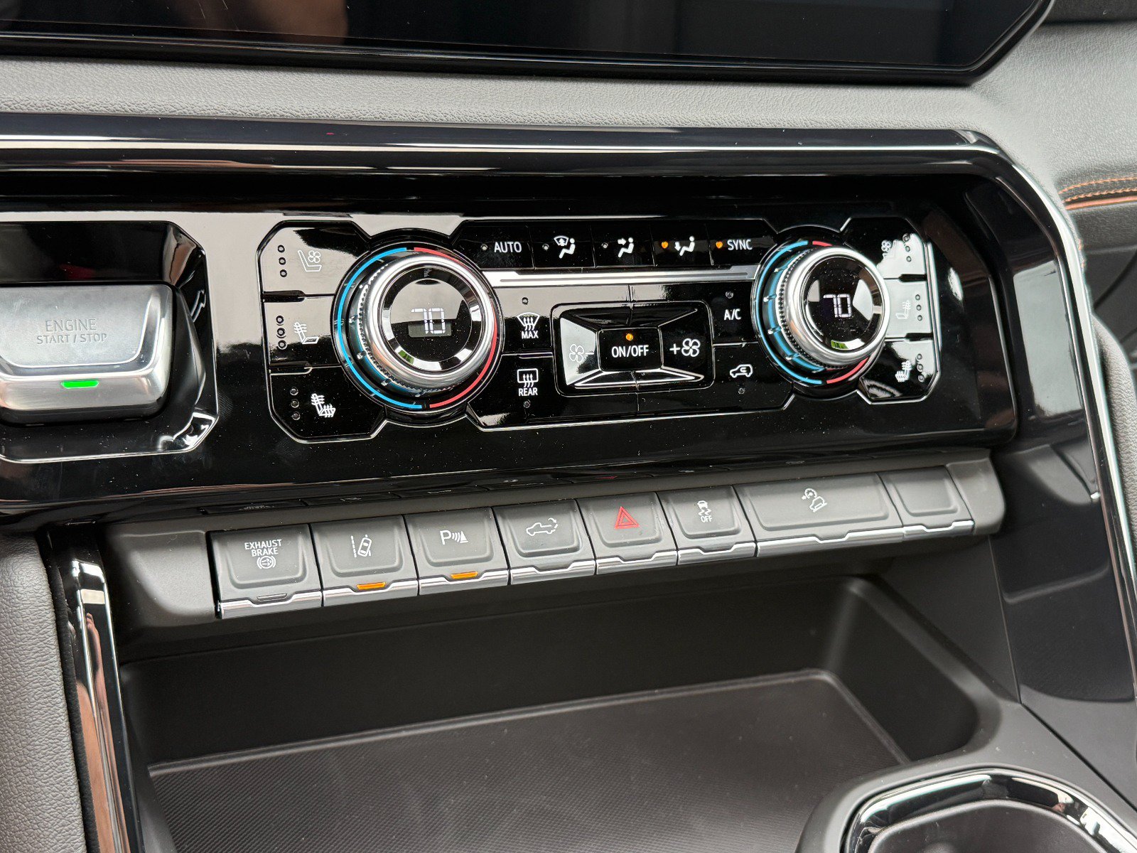 New 2026 GMC Sierra 3500 AT4 AWD/4WD image 34