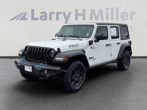 Used 2023 Jeep Wrangler Unlimited w/ Cold Weather Group AWD/4WD image 1