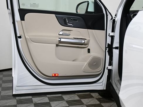 Certified 2026 Mercedes-Benz GLB 250 4MATIC image 29