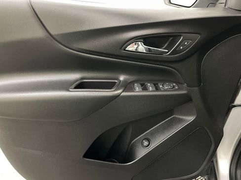 Used 2020 Chevrolet Equinox LT FWD image 24