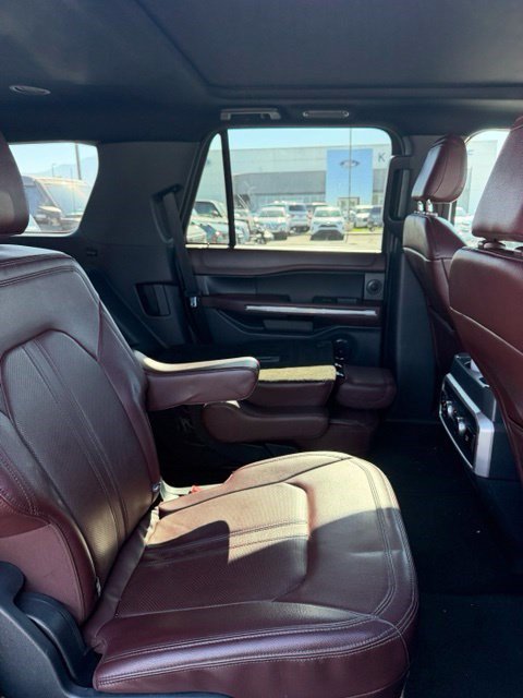 Used 2022 Ford Expedition Limited AWD/4WD image 16