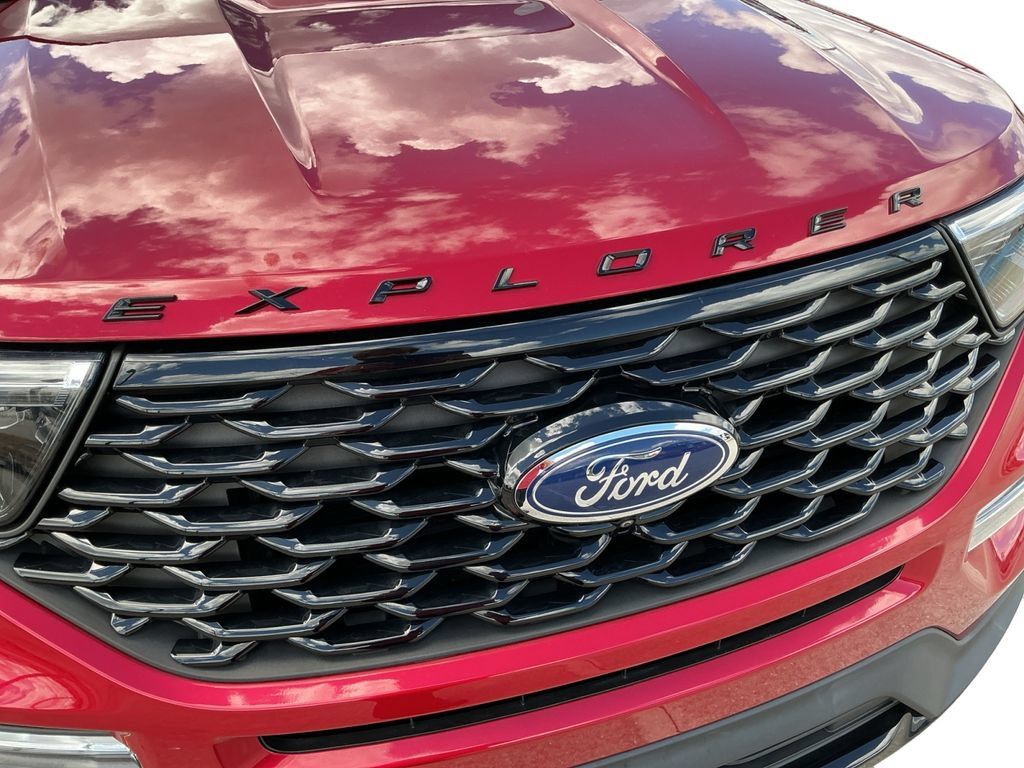 Used 2023 Ford Explorer ST-Line w/ Class IV Trailer Tow Package RWD image 11
