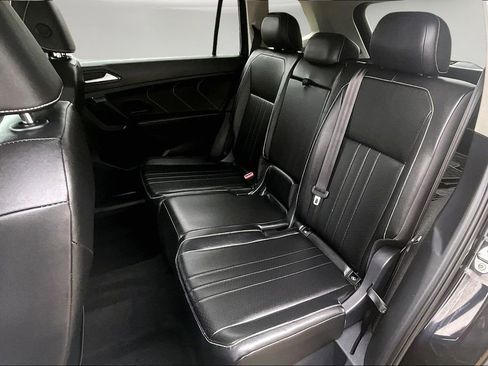 Used 2022 Volkswagen Tiguan SE image 23