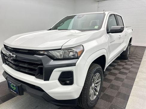Certified 2023 Chevrolet Colorado LT w/ LT Convenience Package II AWD/4WD image 20