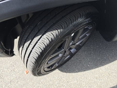 New 2026 Jeep Compass Limited image 32