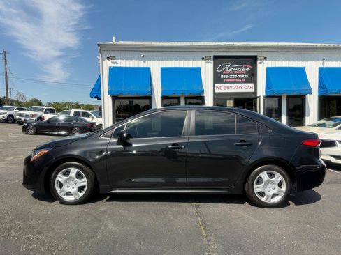 Used 2020 Toyota Corolla LE FWD image 8