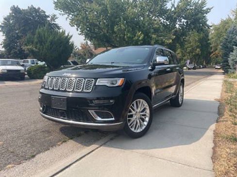 Used 2017 Jeep Grand Cherokee Summit w/ Skid Plate Group AWD/4WD image 6