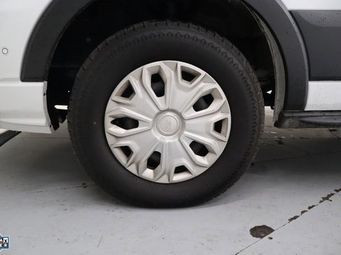 Used 2023 Ford Transit 350 XLT image 10