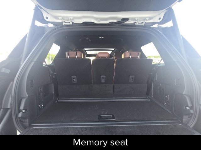 New 2027 Lincoln Navigator Reserve AWD/4WD image 12