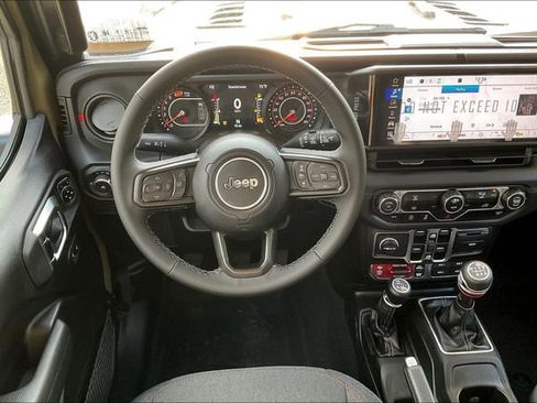 New 2025 Jeep Wrangler Unlimited Rubicon image 16