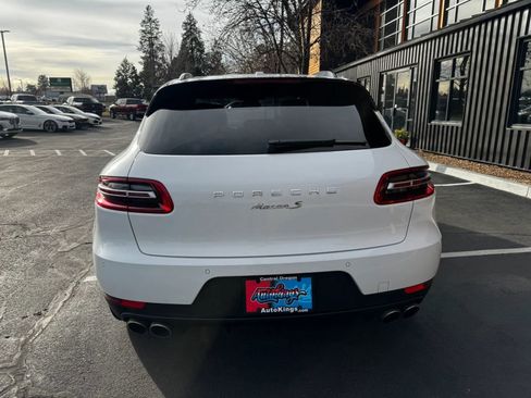 Used 2018 Porsche Macan S w/ Premium Package Plus image 4