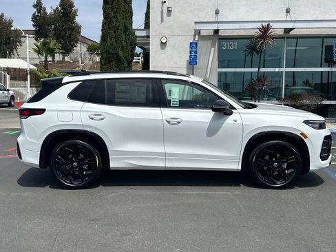 New 2026 Volkswagen Tiguan SE R-Line FWD image 4