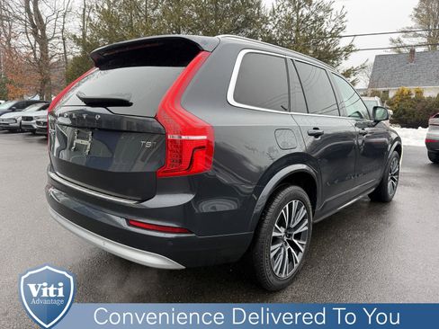 Used 2022 Volvo XC90 T5 Momentum w/ Climate Package image 8