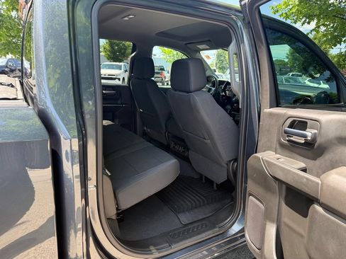 Used 2022 Chevrolet Silverado 1500 LT AWD/4WD image 14