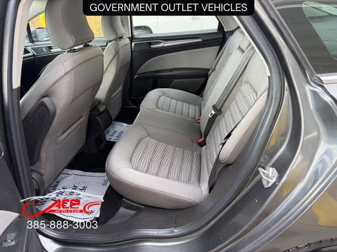 Used 2016 Ford Fusion S image 10