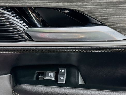 Used 2023 Jeep Wagoneer L Series II image 53