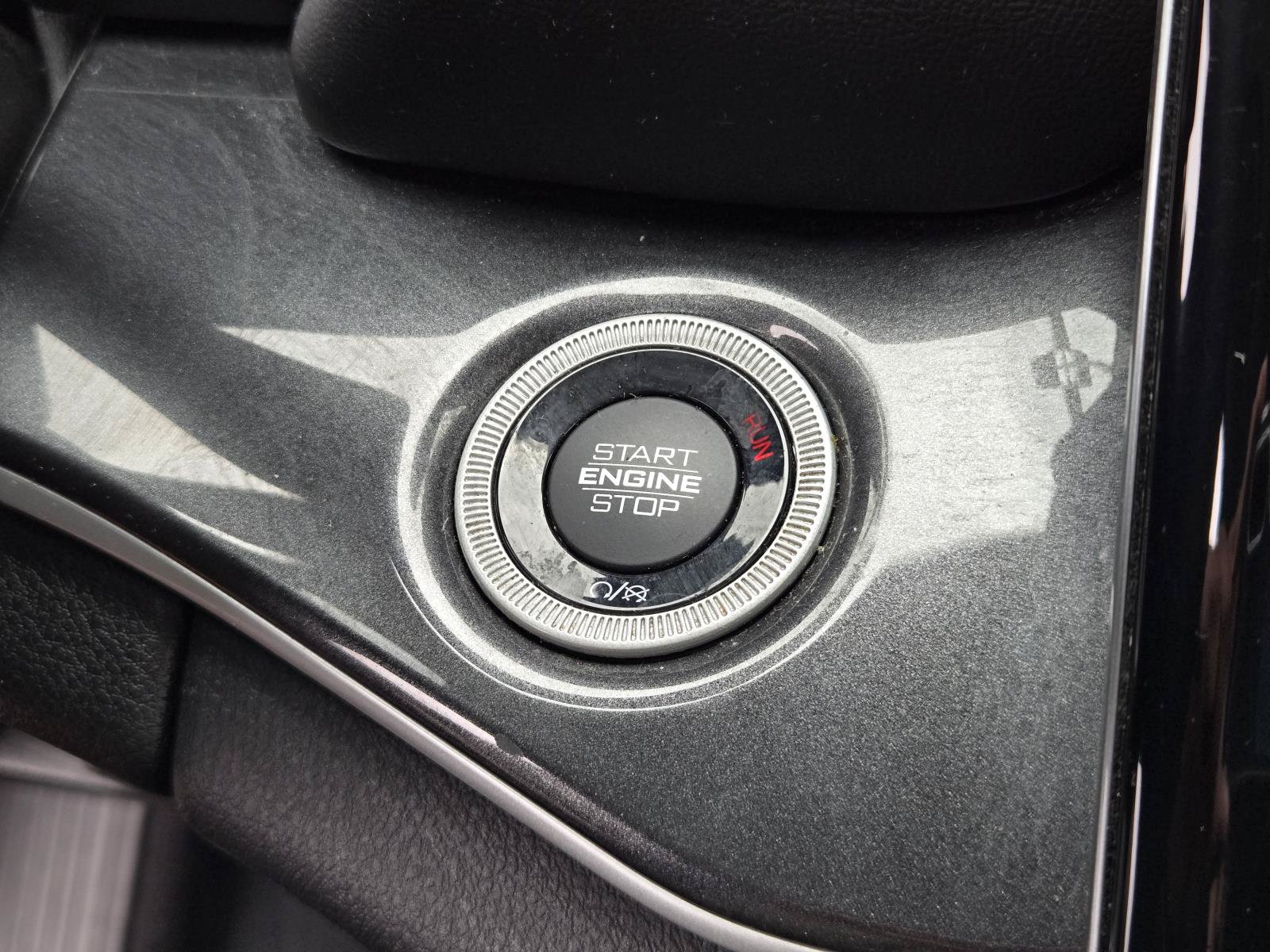 Used 2023 Jeep Grand Cherokee Laredo RWD image 11